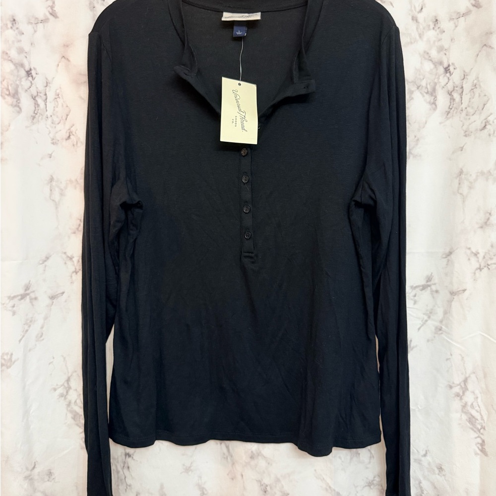 Universal Thread Black Long-Sleeve Henley Top